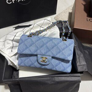Classic CHANEL Bag: A Stylish and Versatile Choice for Elegance